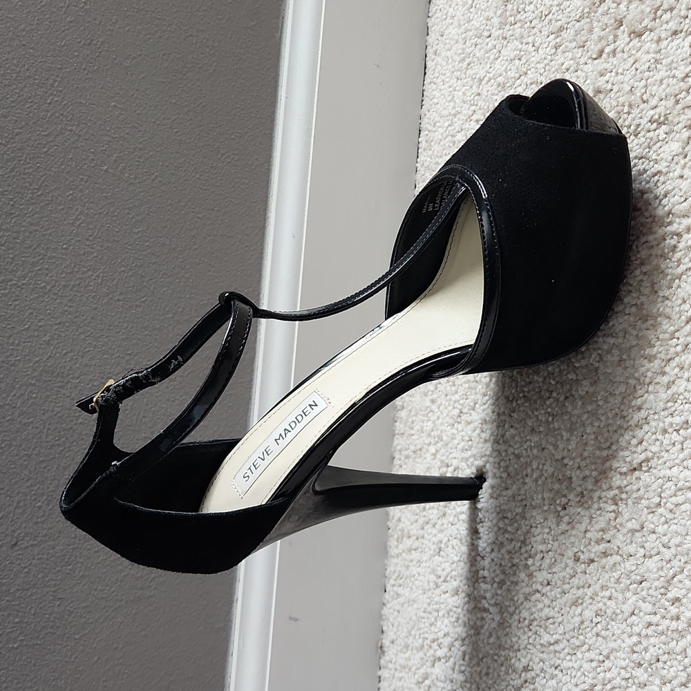 Steve Madden Maagie black suede t-strap heel 9